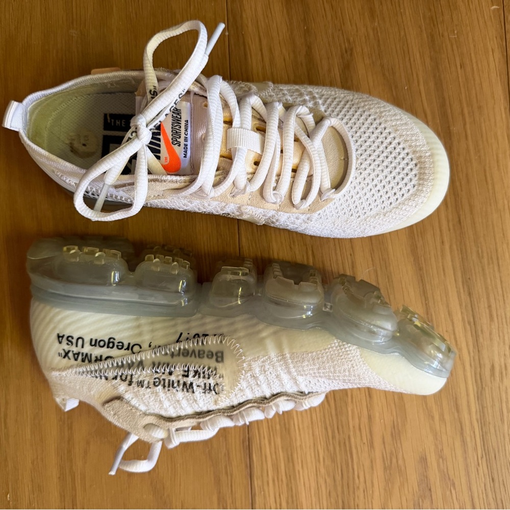 Nike Cream Air VaporMax Sneakers